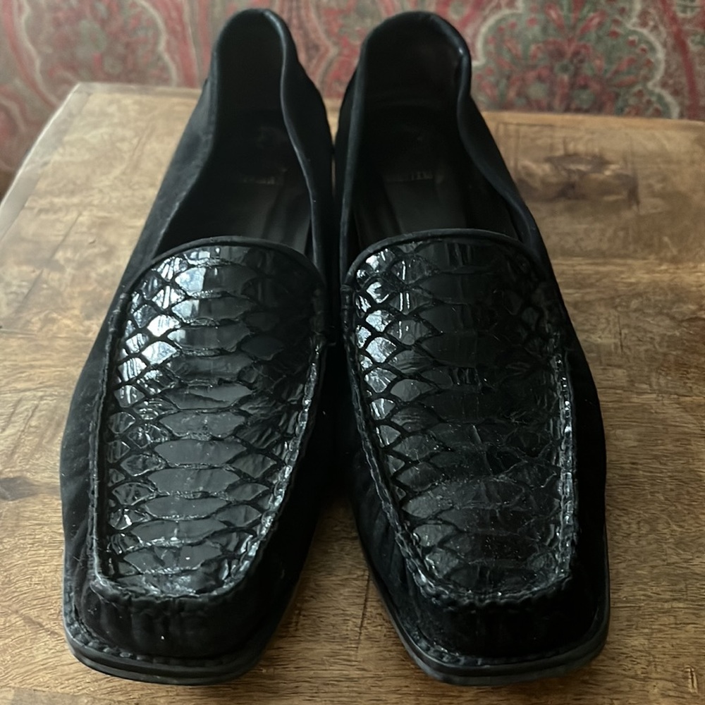 Stuart Weitzman black loafer flat moccasin embossed snake suede